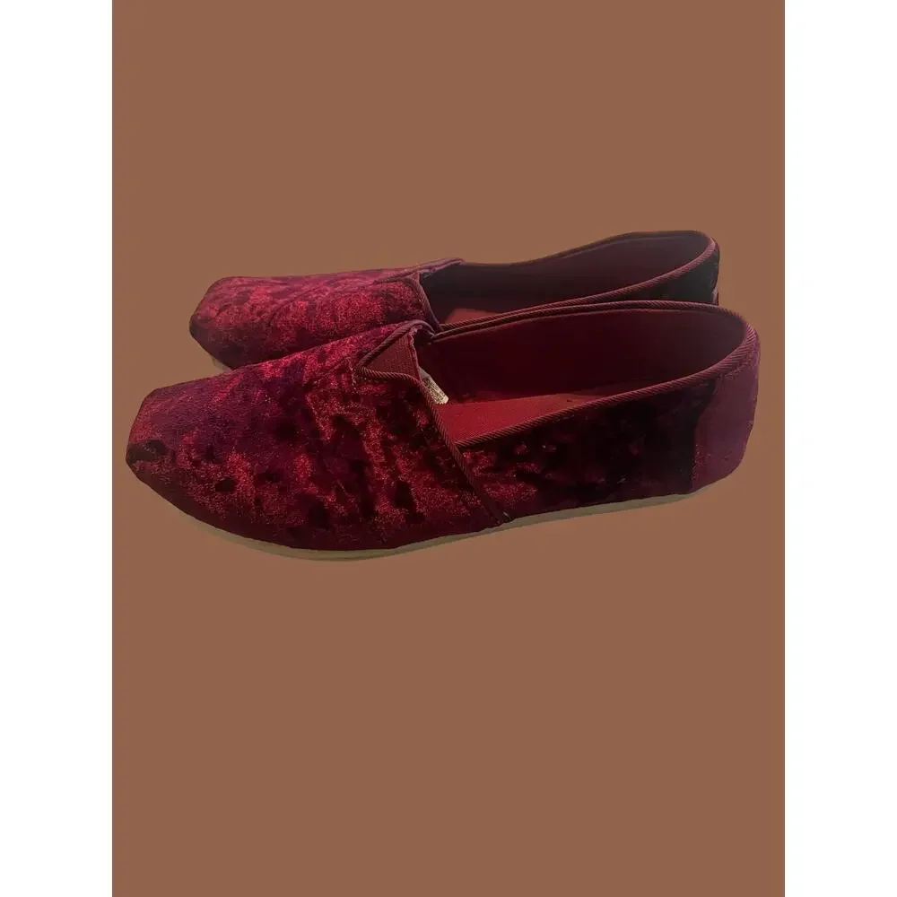 WOMEN'S SIZE W 7.5- TOMS Alpargata Slip Ons, Crushed Velvet, Black Cherry
